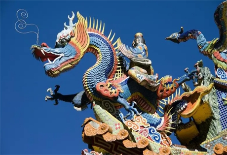 龙，喜庆祥瑞的民俗象征：中国龙的很大程度上折射出民众祈求吉祥的夙愿
