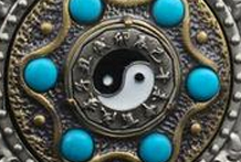 化合出的五行，得时支月支所生扶，并且地支中又有三合局、或三会成一方之气，从而形成独旺的格局