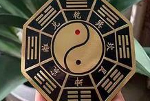 “五气聚而成形”的意思就是对需要生扶的五行相生相助，让它气势适当，不旺盛也不衰弱