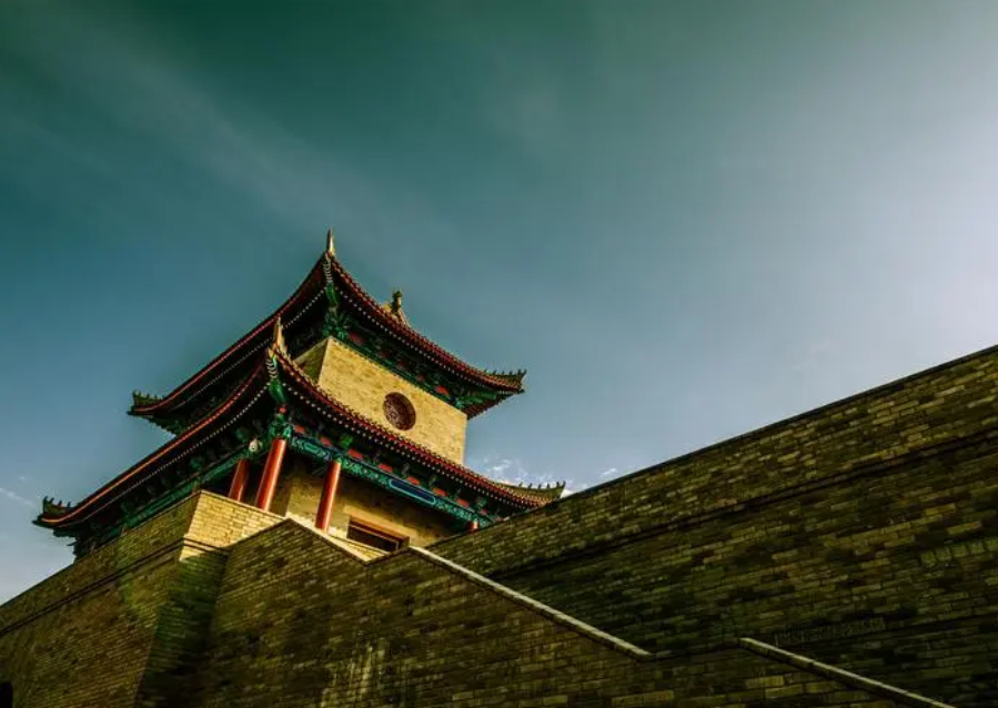 按照中国易理风水学观点其地理形式是最凶格的山东莲萊是如何逆天改风水的？