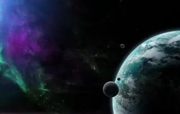天梁入兄弟宫，主其人与兄弟和好，有兄弟四五人；天梁入夫妻宫，主婚后会有一段时期的生离