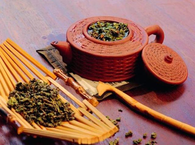 《论衡·超奇篇》讲述比较观人术：能精深的思考来写文章，以及联篇成书的人
