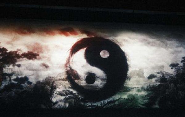 阳宅可选取合于命星的幸运品，置放于飞星生、旺、辅佐之方位，用以催吉，开运