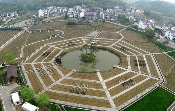五星峰是指，用五行与山川龙脉相结合，来判定山川形状的一种分类法，上应天宿，下应五行