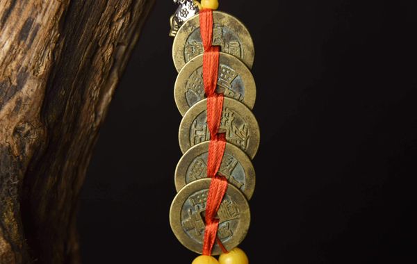 常见的招财物品（一）:貔貅、吉祥画、风水猪、葫芦、花瓶、五帝古钱、笛、萧等