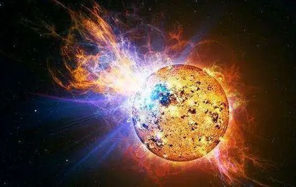 七月丙火：丙火生于申月，申月丙火日干八字喜忌分析