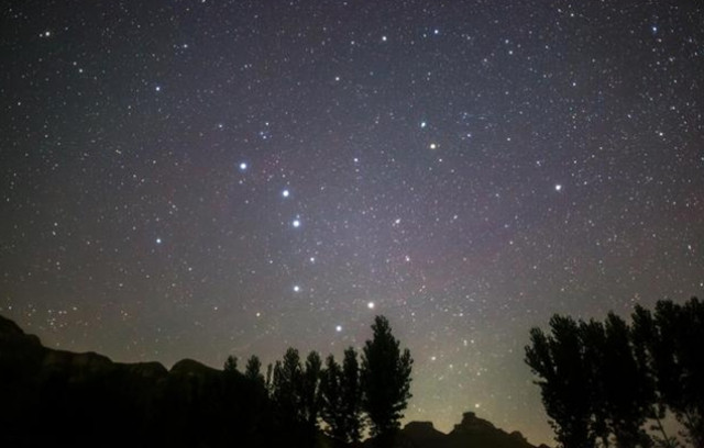 天梁星化科:天梁星化科入财帛宫，财源佳而清白