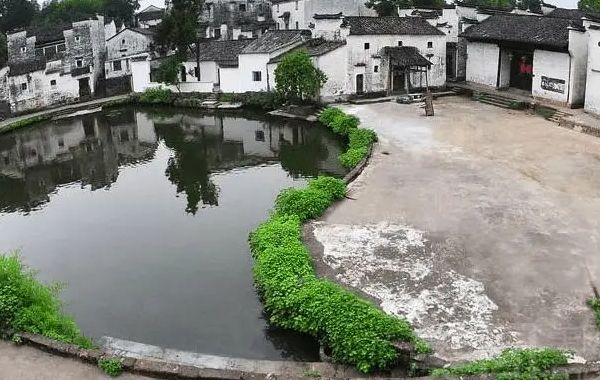 八字日主生于六戊日(戊子、戊寅、戊辰、戊午、戊申、戊戌)己未时八字喜忌分析