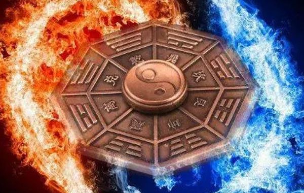女子的命局中不宜出现伤官，但如果其中还有印绶和财星，则主富贵