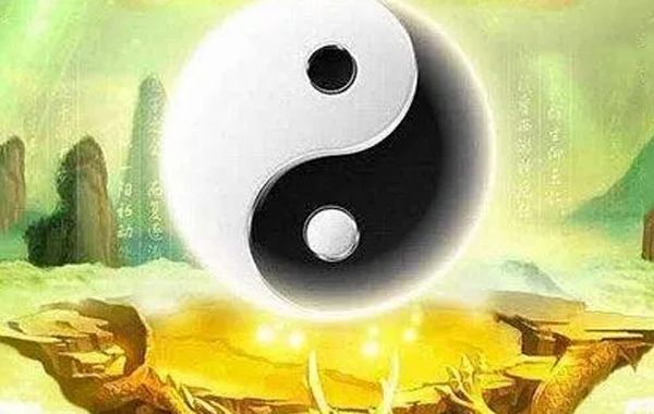 日柱上有戊，时柱上有庚申，四柱中没有官星和印绶，主在秋冬时节大贵