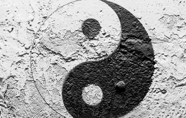 “无情而终有情”是什么意思?看似无情而最后变为有情的干支配置