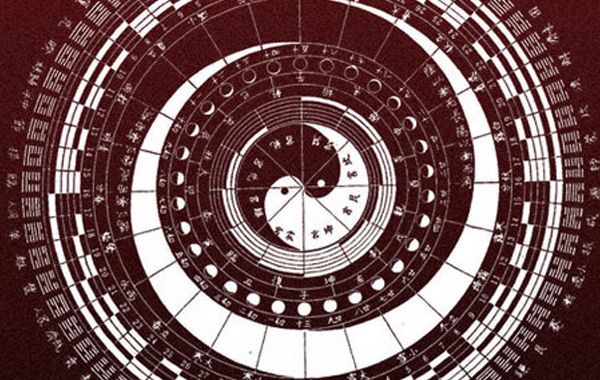 月令伤官，有官星和七杀并透，为伤官而官杀并透的格局，如果只是取官星来调候，官杀并透就不为格局大忌