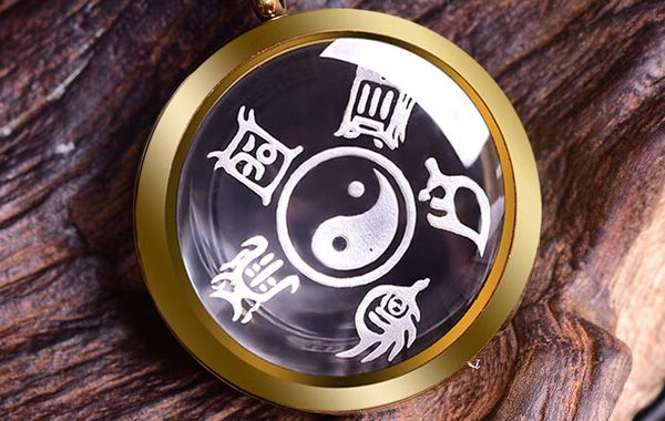 “形全”的情况下，五行的气势过于旺盛，这就需要对旺盛的五行加以削弱