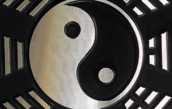 在推断命局的时候，首先就应该明确命局中的体和用，然后再“扶之抑之得其宜”