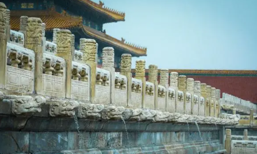 紫禁城的五门三朝，取自《周礼》、《礼记》所记五门三朝制度